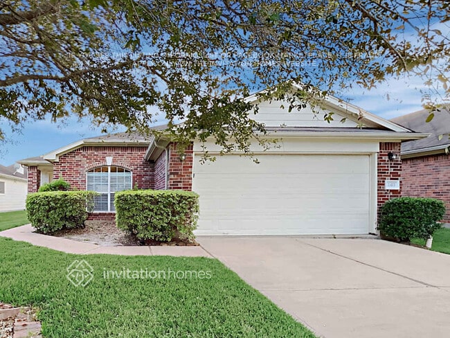 property at 2411 Cardinal Elm St