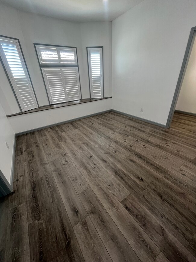 1023 E 27th St in Los Angeles, CA - Building Photo - Building Photo