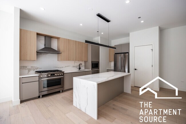 153 E Ohio St in Chicago, IL - Building Photo - Building Photo
