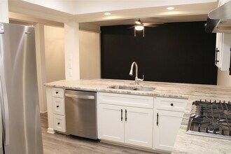2448 Country Club Dr in Pearland, TX - Building Photo - Building Photo