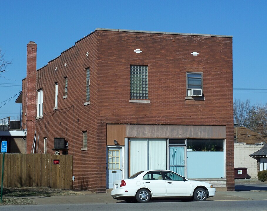 2267 Grand Avenue in Granite City, IL - Foto de edificio