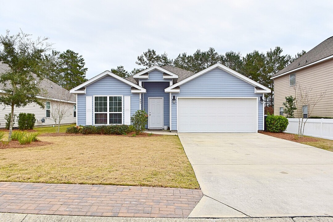 461 Fanny Ann Way in Freeport, FL - Building Photo