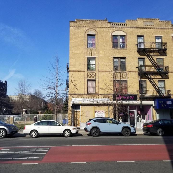 195 Lenox Road in Brooklyn, NY - Building Photo