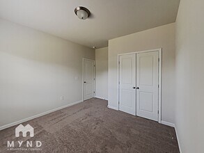 190 Mahone Dr in Lilburn, GA - Building Photo - Building Photo
