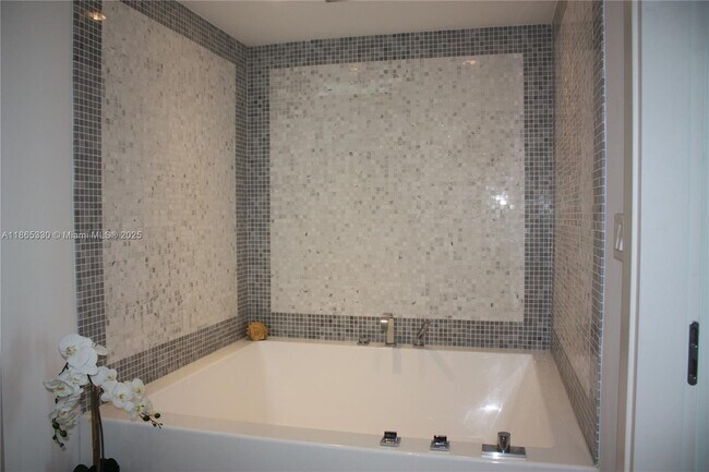 property at 200 Biscayne Blvd Way