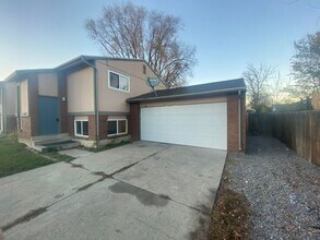 1815 E Vine St in Murray, UT - Building Photo - Building Photo