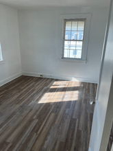 201 E 20th Ave in Munhall, PA - Foto de edificio - Building Photo
