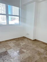 133 NE 2nd Ave, Unit 710 in Miami, FL - Building Photo - Building Photo