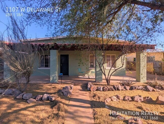 property at 1107 W Delaware St