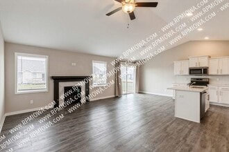 1270 Spruce St in Waukee, IA - Building Photo - Building Photo