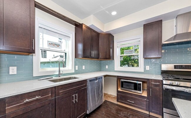 85 Fern Rd in Medford, MA - Building Photo - Building Photo