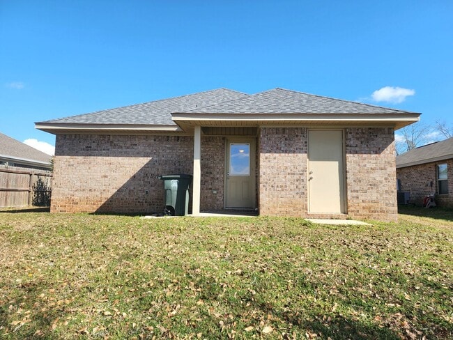 1562 Majesty Loop in Foley, AL - Building Photo - Building Photo