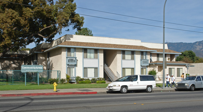 151 Orange Grove Blvd in Pasadena, CA - Foto de edificio - Building Photo