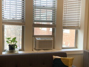 6135 N Hoyne Ave in Chicago, IL - Building Photo - Building Photo