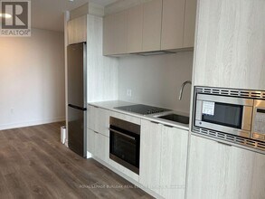 1 Jarvis St in Hamilton, ON - Building Photo - Building Photo