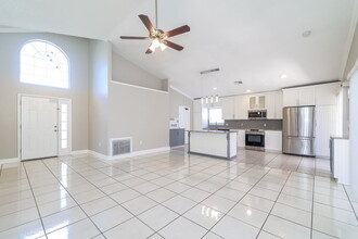 2200 Country Field Way in Kissimmee, FL - Building Photo - Building Photo