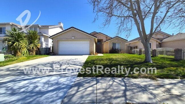 9323 Nolina Dr in Hesperia, CA - Building Photo - Building Photo