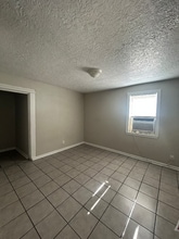 1915 Legion St in Lake Charles, LA - Building Photo - Building Photo