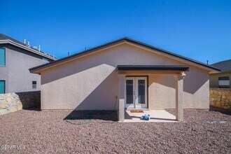 4833 Adrian Campos St in El Paso, TX - Building Photo - Building Photo