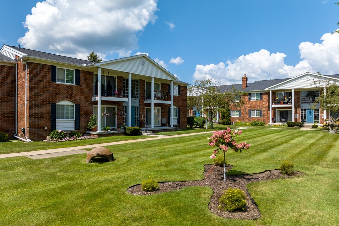 Collingwood Village in Davison, MI - Foto de edificio