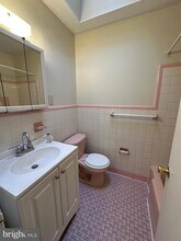 7913 Dungan Rd in Philadelphia, PA - Building Photo - Building Photo