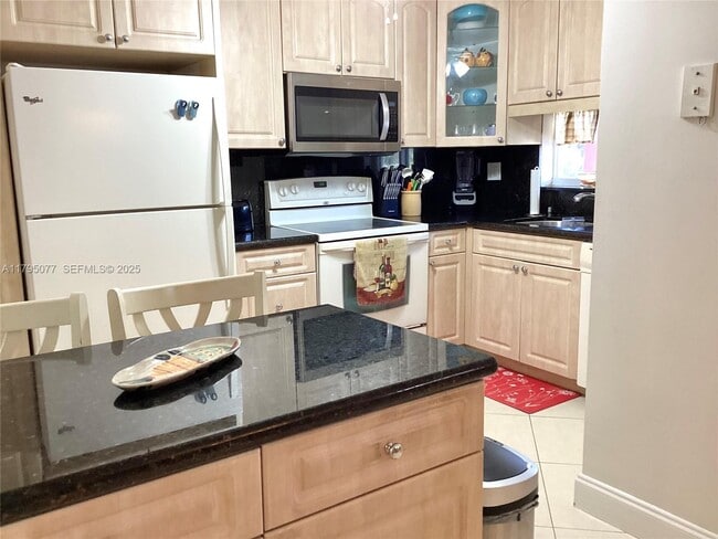 property at 8962 S Hollybrook Blvd