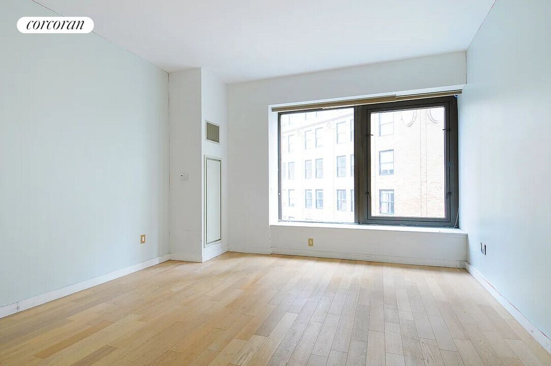 75 Wall St in New York, NY - Building Photo