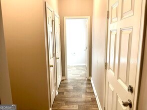 1550 Eastern Sunrise Ln in Decatur, GA - Foto de edificio - Building Photo