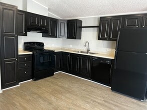 709 N Collins Fwy in Howe, TX - Building Photo - Building Photo