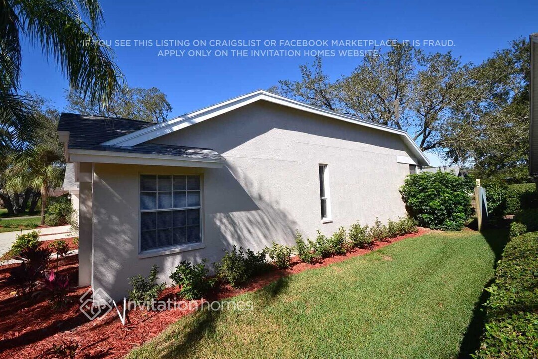 2310 Sunview Ave in Valrico, FL - Building Photo