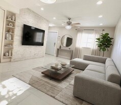 6350 W 22nd Ct in Hialeah, FL - Building Photo