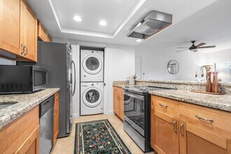 11863 Wimbledon Cir in Wellington, FL - Building Photo - Building Photo