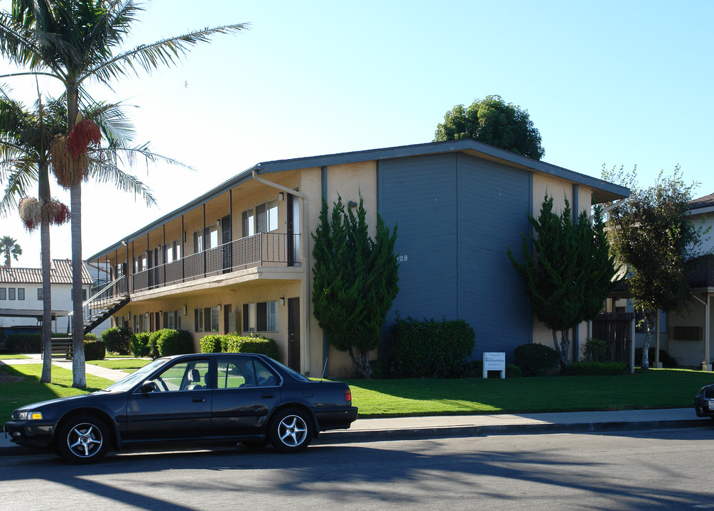 4929 S C St in Oxnard, CA - Building Photo