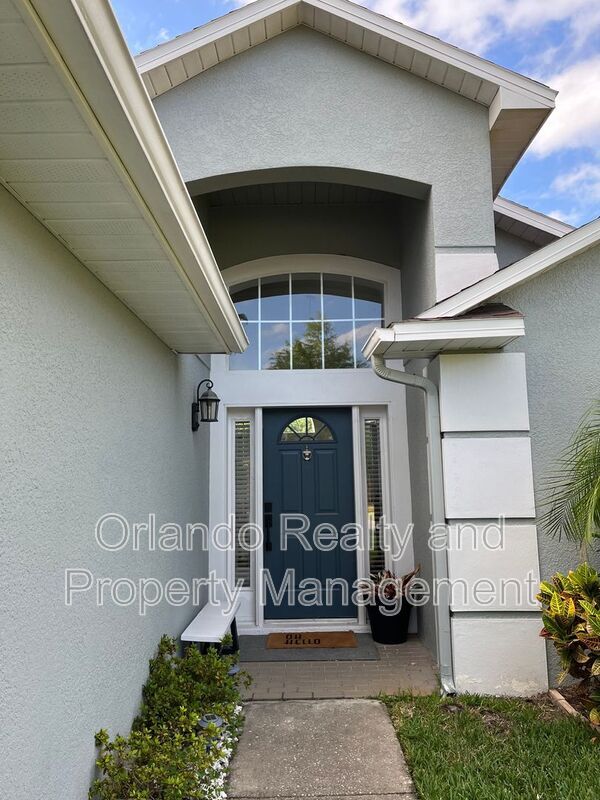 8040 Elmstone Cir in Orlando, FL - Foto de edificio - Building Photo