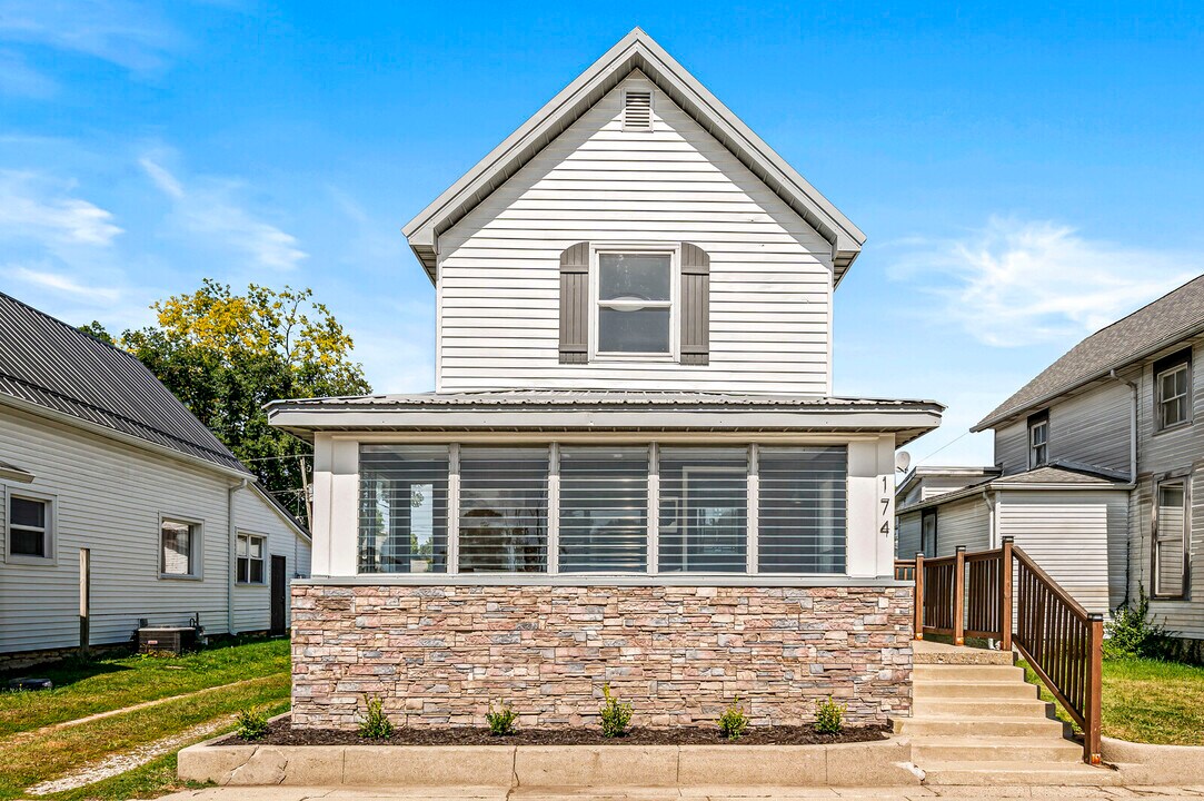 174 W 7th St in Peru, IN - Building Photo