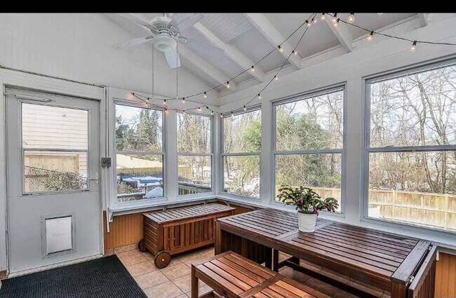 211 Summers Ct in Sterling, VA - Building Photo - Building Photo