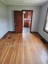 816 Andrew Johnson Hwy in Strawberry Plains, TN - Building Photo - Building Photo