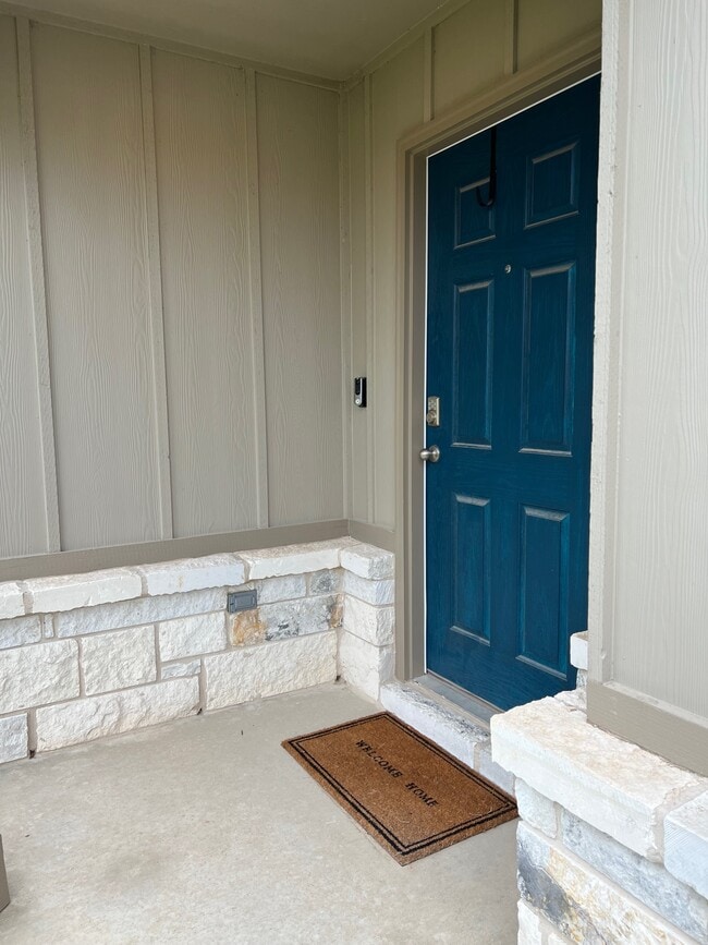 525 Sentry Valley St in New Braunfels, TX - Building Photo - Building Photo