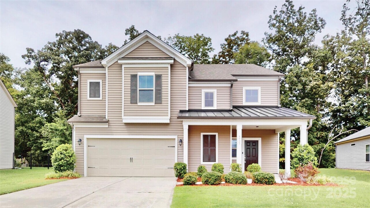 4523 Collingham Dr in Charlotte, NC - Foto de edificio