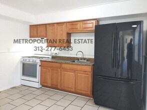 34214 Dayton Ct in Westland, MI - Building Photo - Building Photo