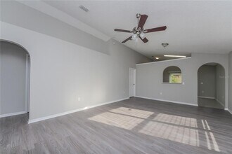 5624 New Cambridge Rd in Orlando, FL - Building Photo - Building Photo