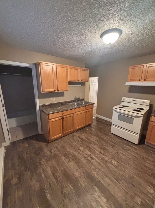 property at 880 Wilson Ave