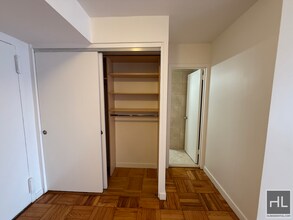 Fourth Avenue in New York, NY - Building Photo - Building Photo