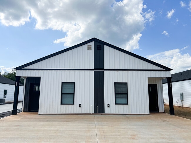 90 Old Farm Rd in Moore, SC - Building Photo - Building Photo