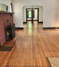 1106 N Hickory St in Champaign, IL - Building Photo - Building Photo