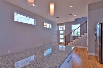3205 Gravier Street, Unit Front Unit in New Orleans, LA - Building Photo - Building Photo