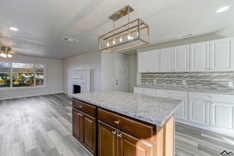 22007 Fern Ave in Red Bluff, CA - Building Photo - Building Photo