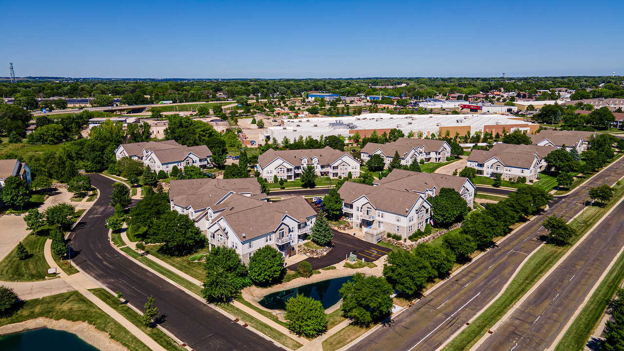 Hickory Pointe in Sun Prairie, WI - Foto de edificio