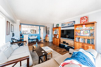 15 North Beacon St, Unit 402 in Boston, MA - Building Photo - Building Photo