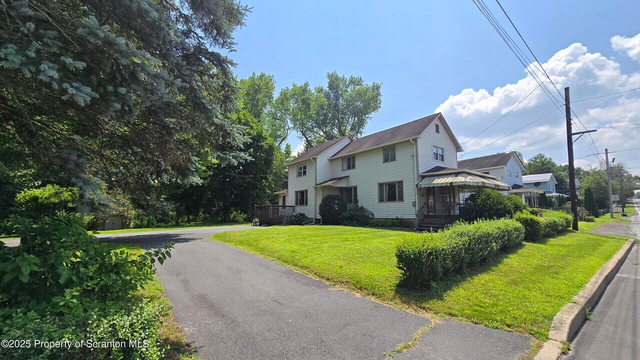534 Foote Ave in Duryea, PA - Building Photo